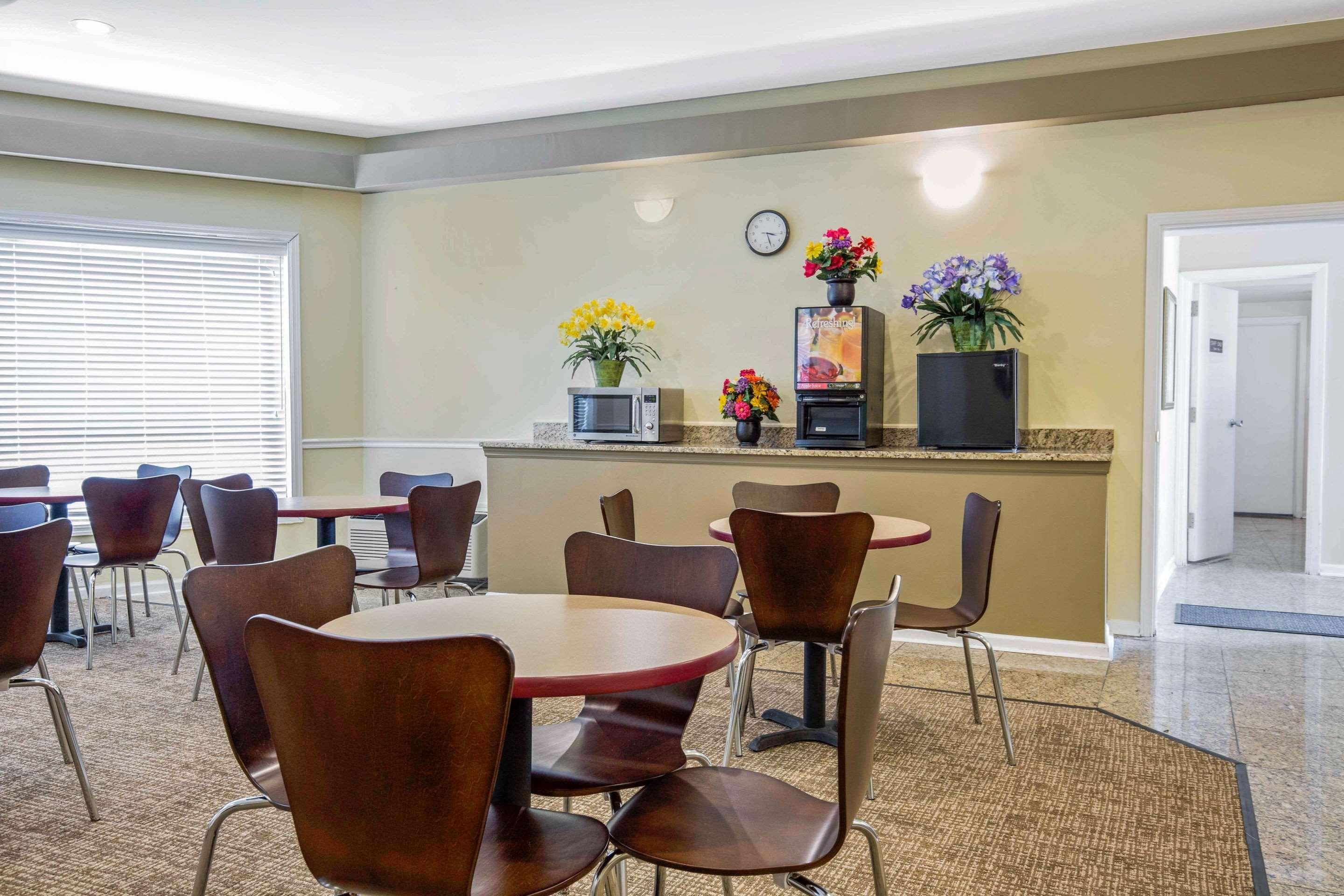 Rodeway Inn Lyons - La Grange Εξωτερικό φωτογραφία